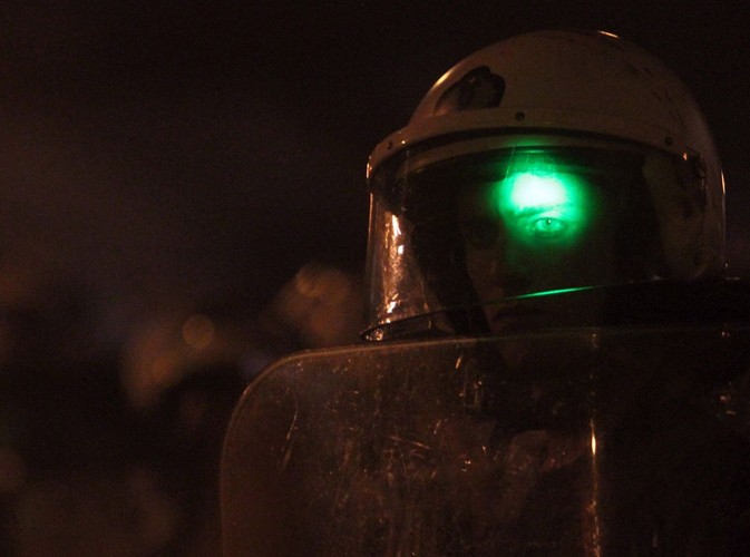 Policjant gotowy do interwencji