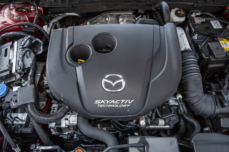 Mazda 6 kombi 2.2 SkyActiv-D 4x4