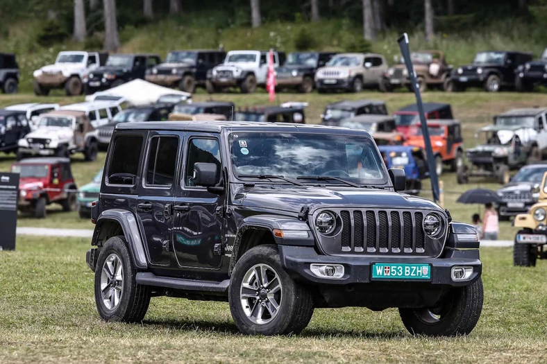 Jeep Wrangler 4d Sahara