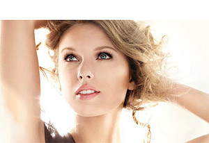 Taylor Swift w reklamie mascary