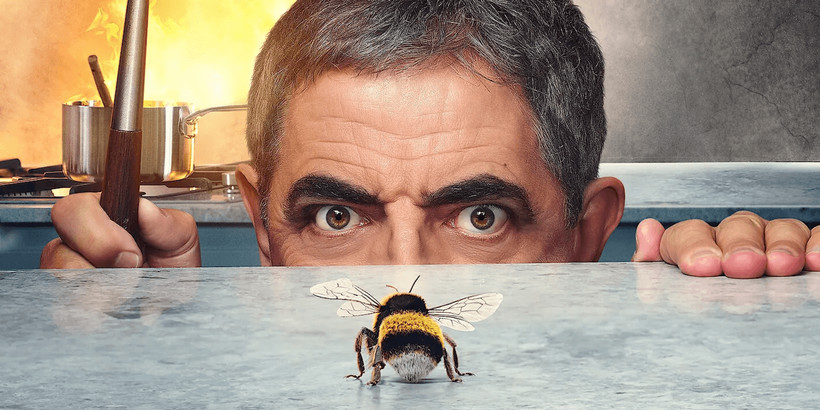 Człowiek kontra pszczoła. Rowan Atkinson znowu bawi widzów [PODCAST]