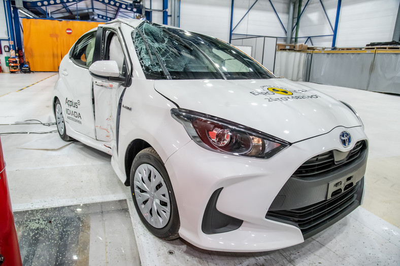 Test zderzeniowy nowej Toyoty Yaris