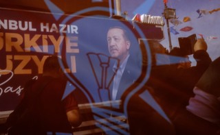 W wyborach prezydenckich w Turcji zmierzą się wywodzący się z partii islamskich Erdogan i kandydat połączonej opozycji Kilicdaroglu