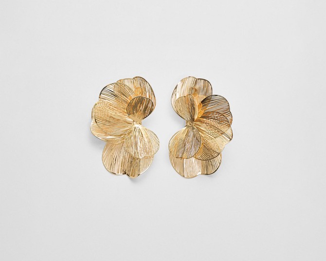 Minđuše Stradivarius, 990 dinara
