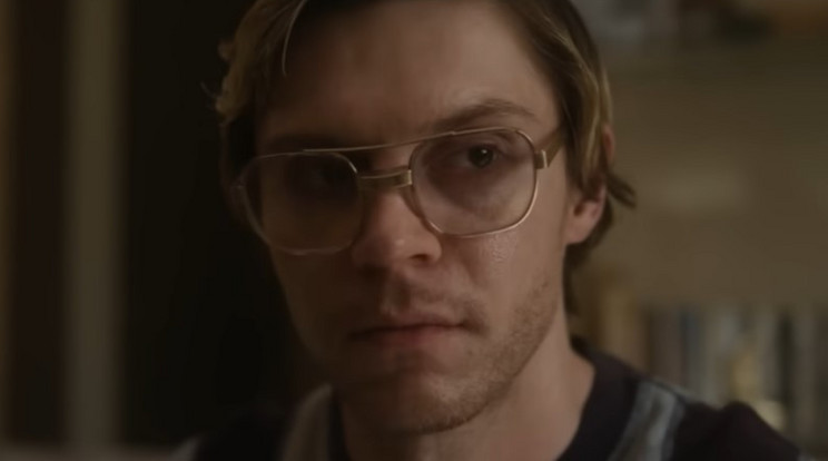 Jeffrey Dahmer ihlette halloween-jelmezek a Netlfix sikersorozata miatt nagy népszerűségnek örvendenek/ Fotó: YouTube/ Netflix