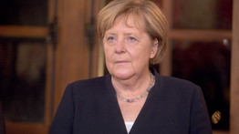 Testőrei gyűrűjében emelték el Angela Merkel pénztárcáját 