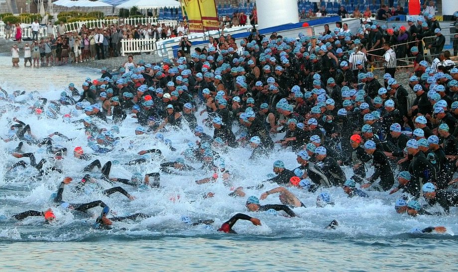 Start triathlonu Ironman w Nicei