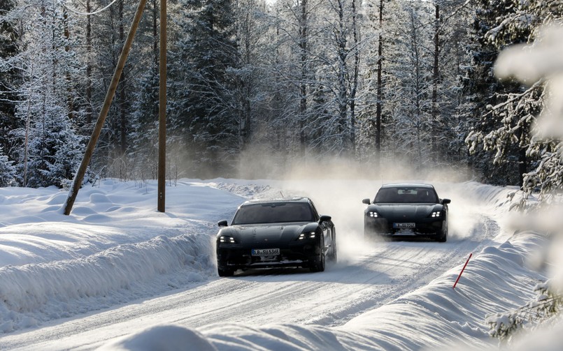 Nowe Porsche Taycan tuż przed premierą. Wersja po liftingu w fazie ostatnich testów