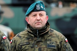 Gen. Gromadziński odwołany. Wojskowy wydał oświadczenie