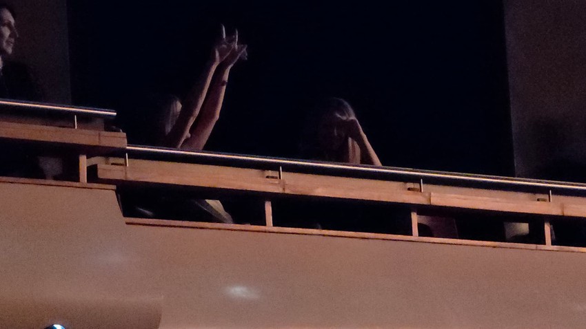 Rada Manojlović sa sestrom na koncertu Snežane Đurišić