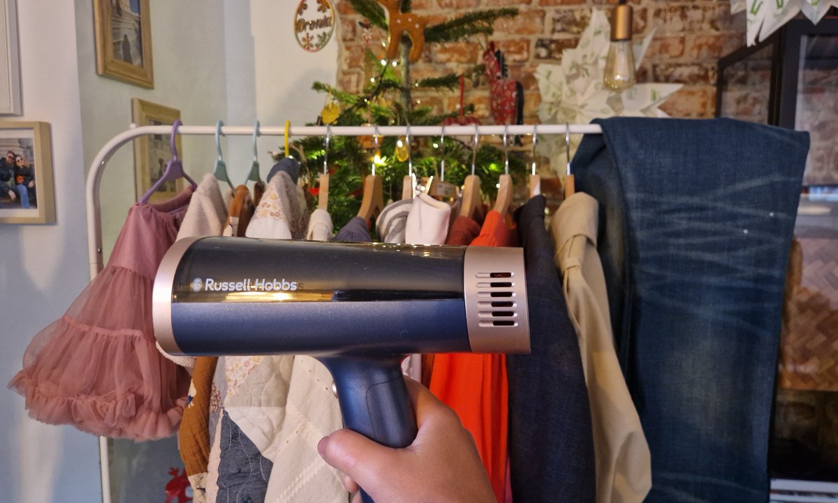 Parownica, która przyciąga. Russell Hobbs Steam Genie zdaje test świątecznych przygotowań