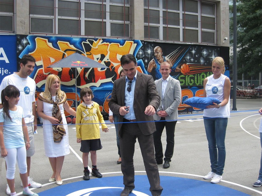 Otvaranje terena u školi