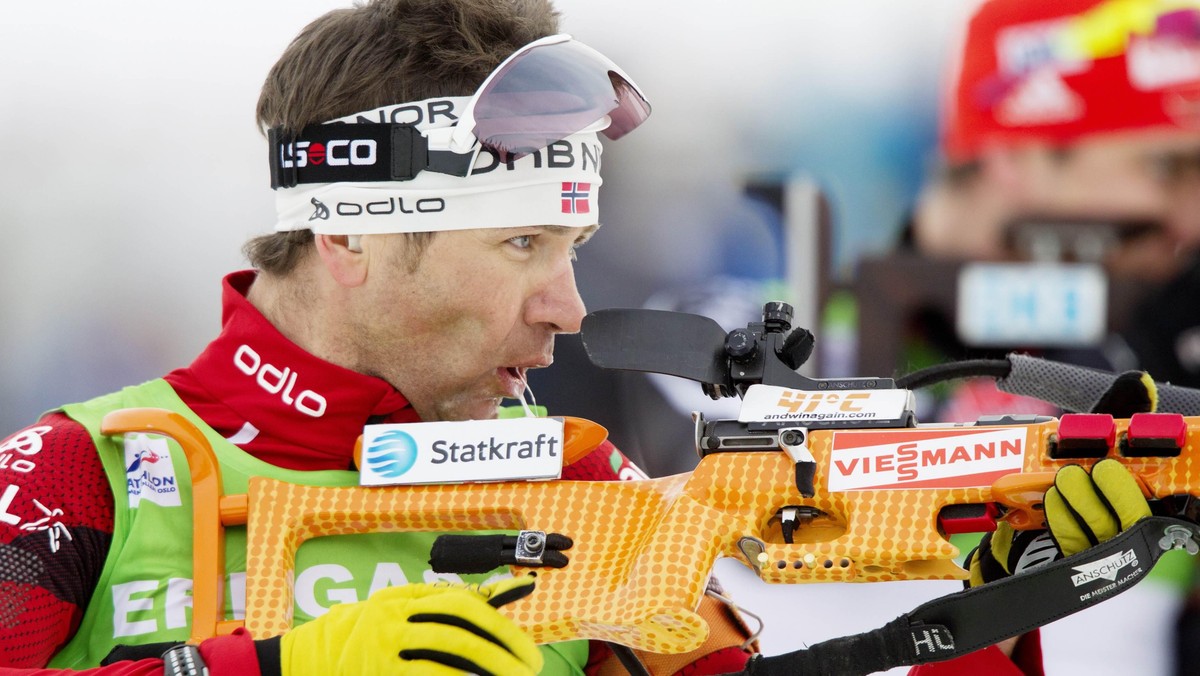 Najbardziej utytułowany w historii biathlonista stawał na podium setki razy, ale ciągle nie ma dość. I dziwi się Adamowi Małyszowi, że już skończył skakać.