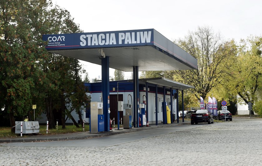 Tanie paliwo na rządowej stacji paliw. Ty też tam zatankujesz