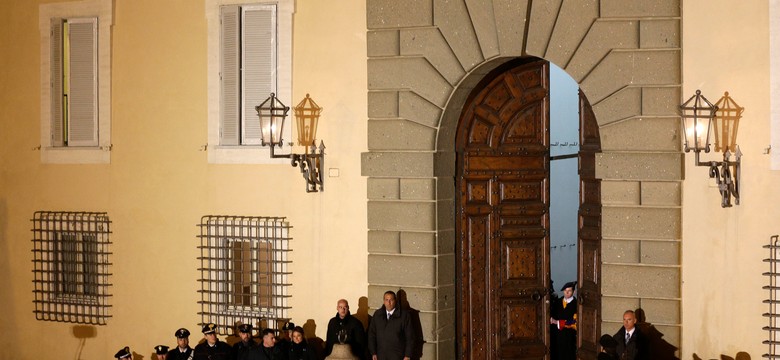 Papież abdykował. Pożegnanie Benedykta XVI. ZDJĘCIA