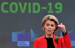 Bruksela idzie na wojnę ws. szczepionek. Von der Leyen i Timmermans ostrzegają koncerny