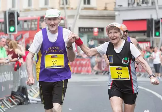 W wieku 80 lat przebiegli razem maraton, trzymając się za ręce, by uczcić swoją miłość