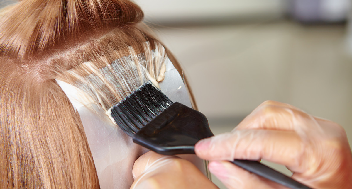 Toner do włosów - jak działa? Efekty stosowania tonera do włosów