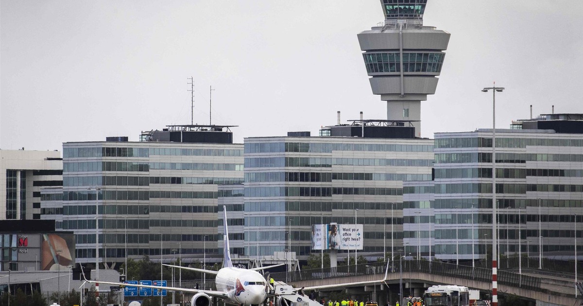 Chaos na jednym z największych lotnisk w Europie. Linie masowo odwołują rejsy