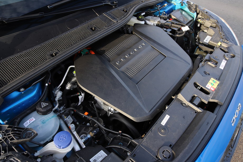 Peugeot e-208: 136-konny silnik rozpędza auto do setki w 8,1 sekund 