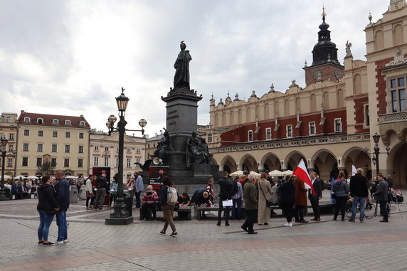 Strefa żółta w Krakowie - pierwszy dzień nowych obostrzeń