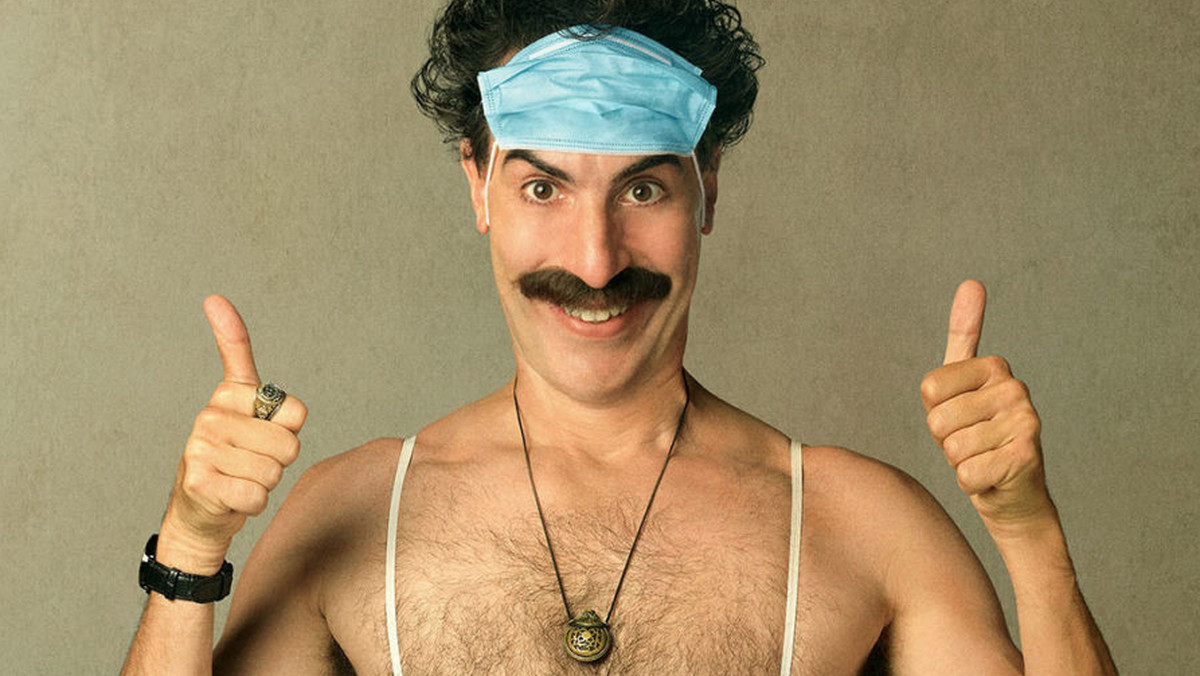 Sacha Borat Cohen zrealizował drugą część swojego hitu w całkowitej tajemnicy. Informacje na jej temat pojawiły się już wtedy, gdy film był gotowy i miał za sobą pierwszy pokaz dla amerykańskich dystrybutorów. Teraz w sieci pojawił się pierwszy zwiastun kasowej komedii. "Borat 2" trafi do kin 23 października. 