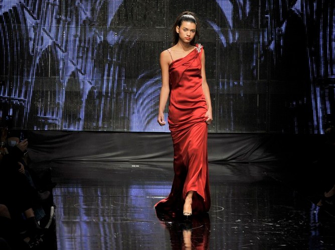 Pokaz kolekcji Teresy Rosati na Beverly Hills Fashion Festival