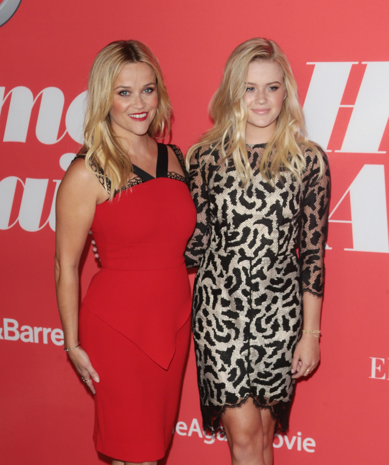 Reese Witherspoon z córką Avą na premierze filmu "Home Again"