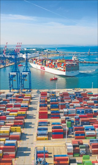 Miliardy na rozbudowę polskich portów morskich. Niepewny los gigantycznej inwestycji w Gdyni