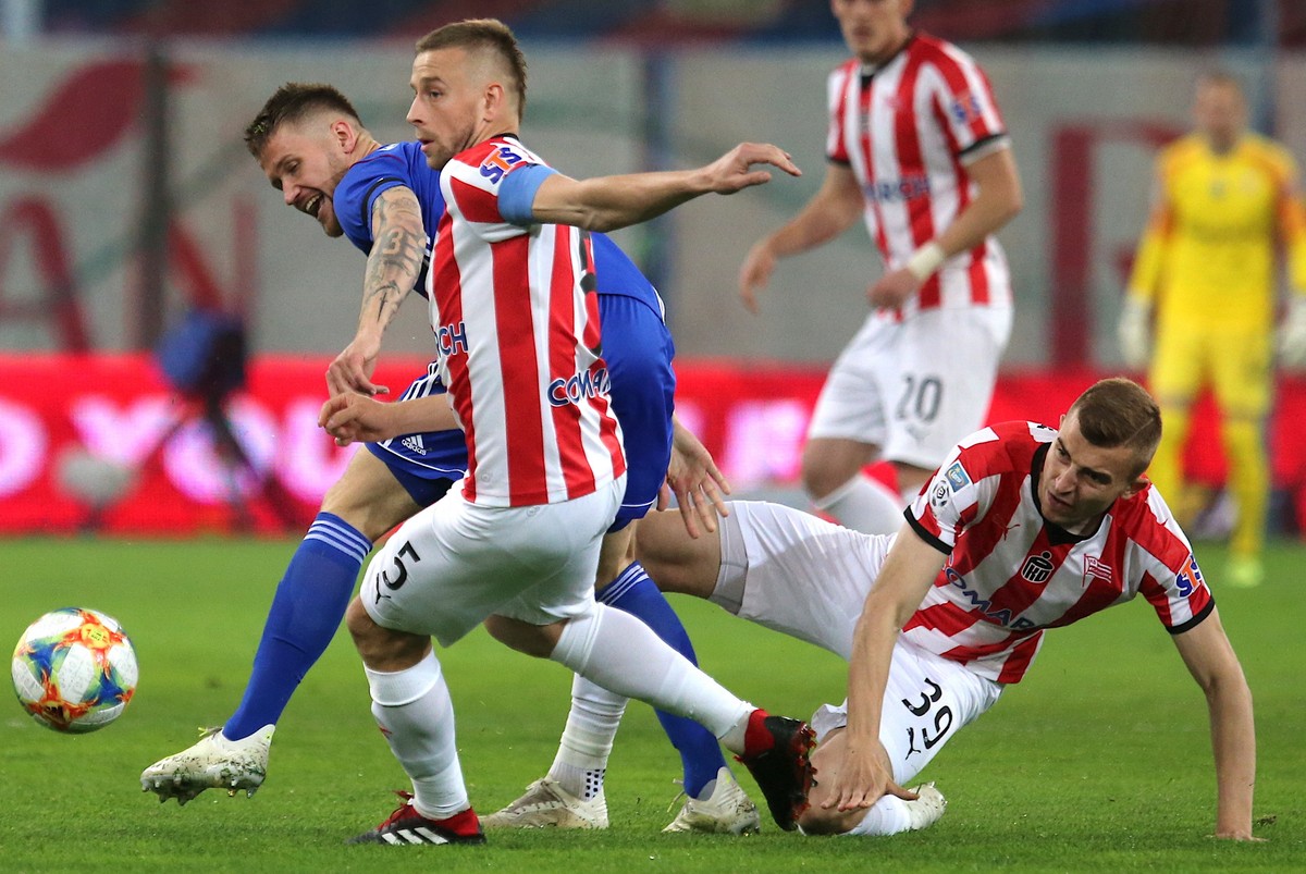 Piast mistrzem Polski? Do Lechii i Legii traci już tylko jeden punkt