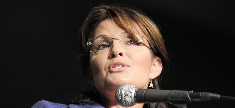 18-latek nie może zbiżać się do Sarah Palin
