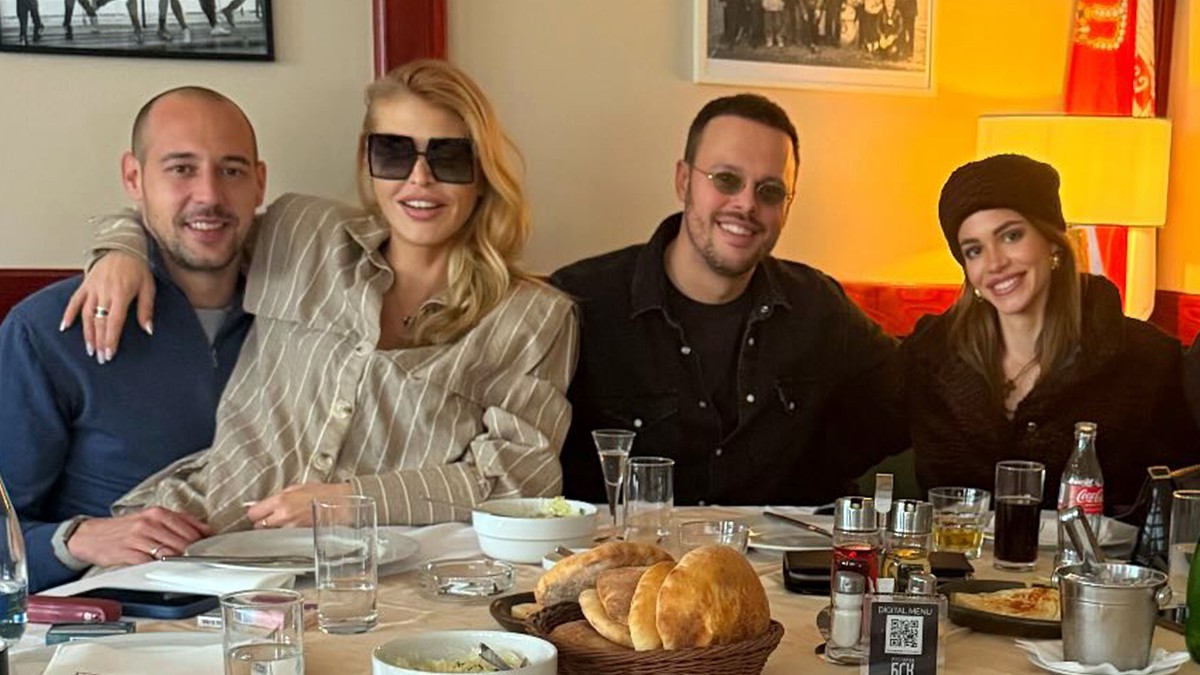 Snežana i Milan Borjan sa Igorom Kojićem i njegovom devojkom