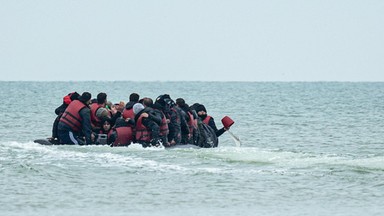 "Wiadomość rozdzierająca serce". Czterech migrantów zginęło w lodowatych wodach La Manche