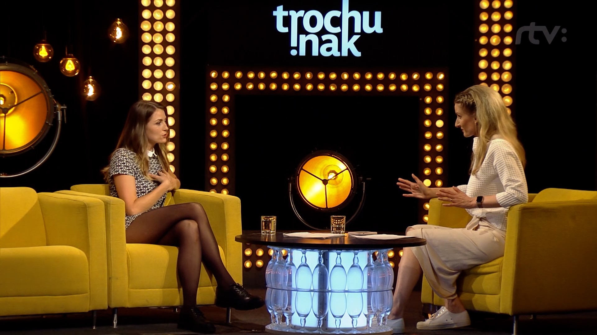 Talkšou Trochu inak s Adelou.