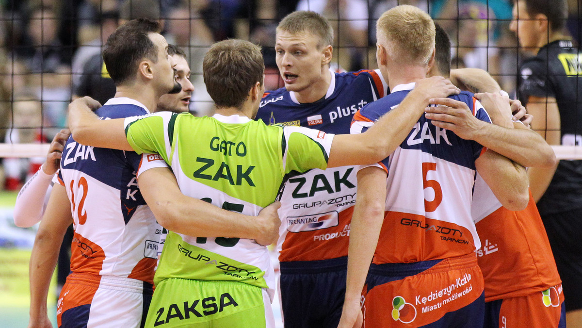 Siatkarze ZAKSA Kędzierzyn-Koźle wygrali w Belgradzie z Crveną Zvezdą 3:0 (26:18, 25:15, 25:19) w meczu drugiej kolejki Ligi Mistrzów.