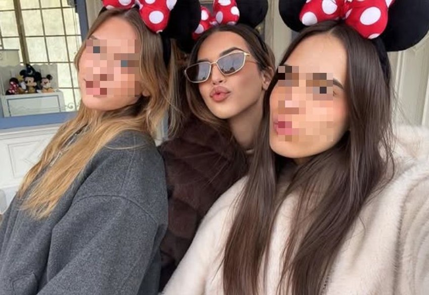 Hana Ikodinović, objava iz Pariza