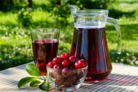 Domaći SOK OD VIŠNJE bez konzervansa: Spremite ga po ovom receptu i moći će da stoji DVE GODINE, a da se ne pokvari
