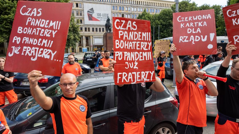 Protest ratowników medycznych w Katowicach