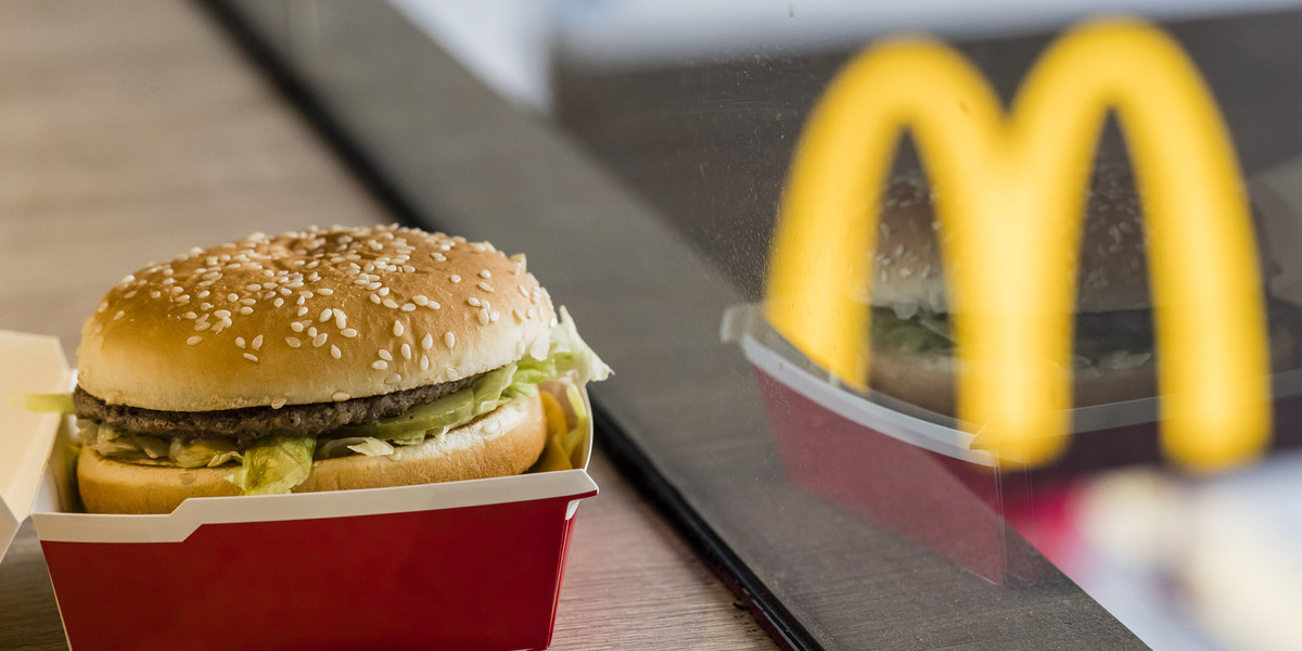 McDonald's pracuje nad roślinnym burgerem, który ma smakować tak jak tradycyjna kanapka (na zdjęciu)