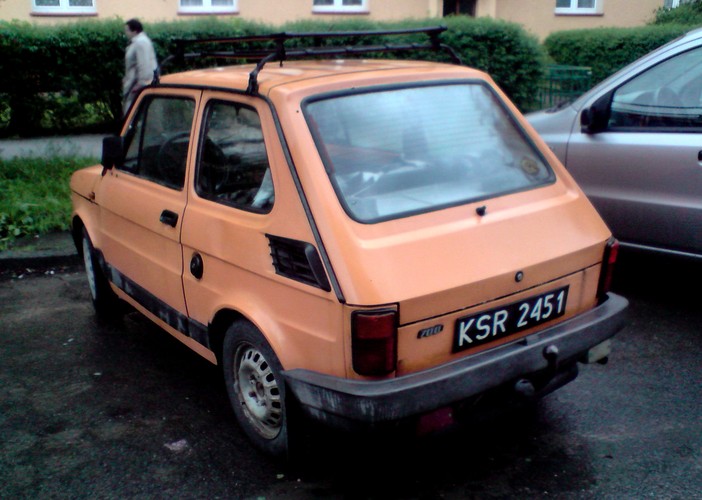Polski Fiat 126 p Bis. Lic. Creative Commons 3.0 Autor: Pitak.