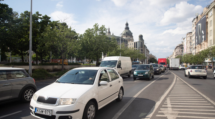 Rengeteg változtatást eszközölhet a főváros a budapesti autózásban / Fotó: Zsolnai Péter