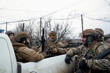 Storpedowali plany Putina. Zamiast szturmu w Donbasie musi gasić pożar na południu