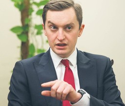 Kaleta: Koncepcje, które podajemy w wątpliwość, to inicjatywy premiera [WYWIAD]