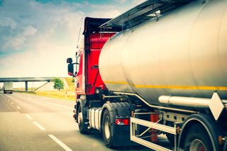 VAT od paliw po nowemu. MF konsultuje projekt z unijnymi ekspertami