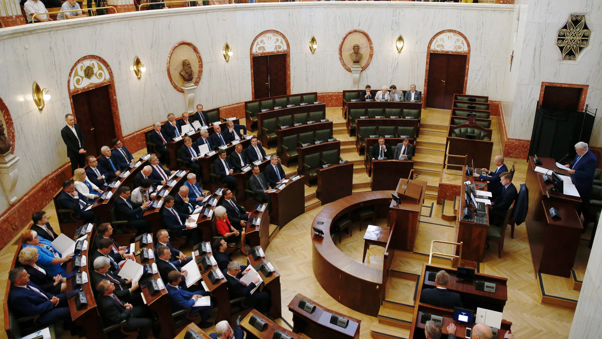 Marek Kopel, były prezydent Chorzowa jest nowym kandydatem na szefa Górnośląsko-Zagłębiowskiej Metropolii. O nowym kandydacie poinformowała na antenie Radia Piekary Małgorzata Mańka-Szulik, prezydent Zabrza.