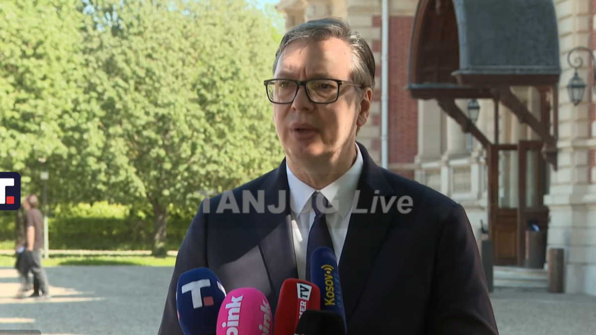 Vučić u Francuskoj na konferenciji o globalnoj politici: Sastao se sa Monbrijalom