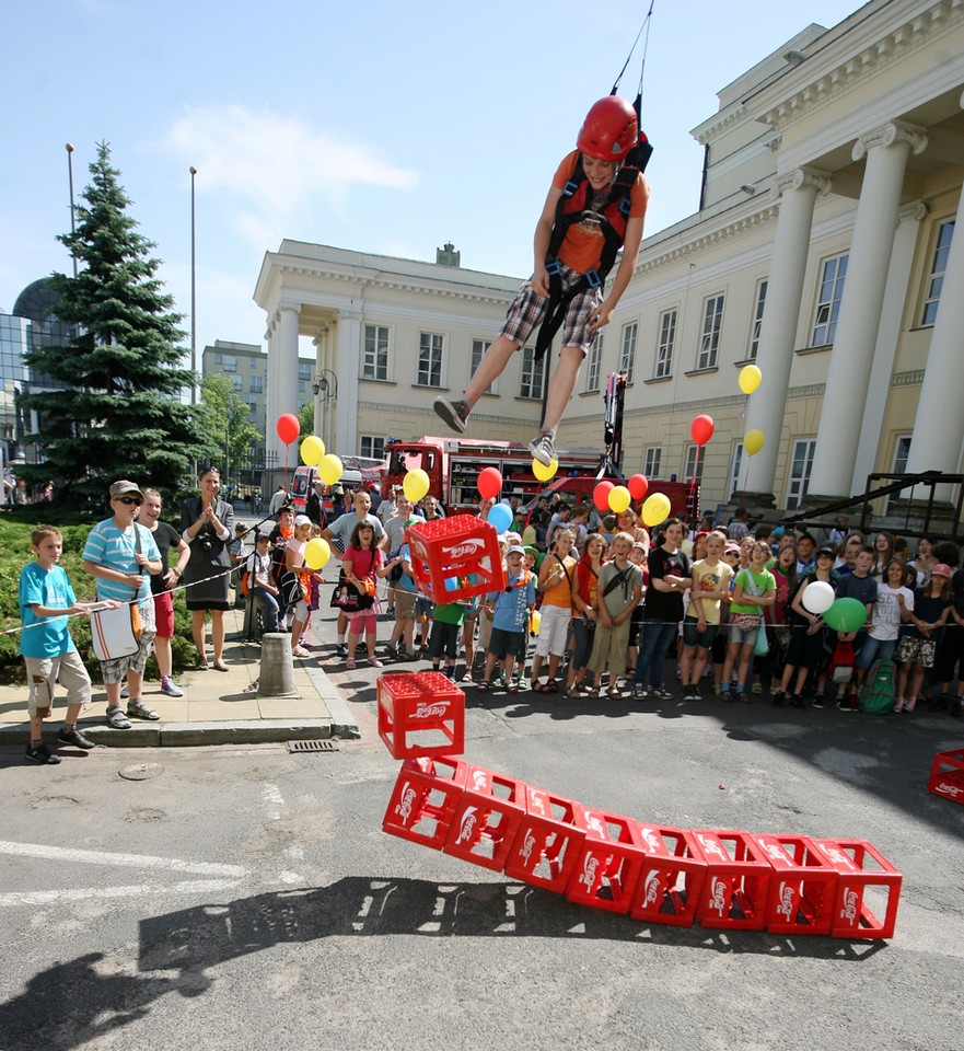 Dzień dziecka przed stołecznym ratuszem