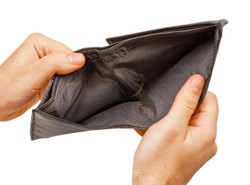 Posłowie chcą obniżyć Polakom pensje. Nowy plan PO