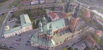 Niezwykłe zdjęcia. Zobacz poznańską katedrę z lotu ptaka!