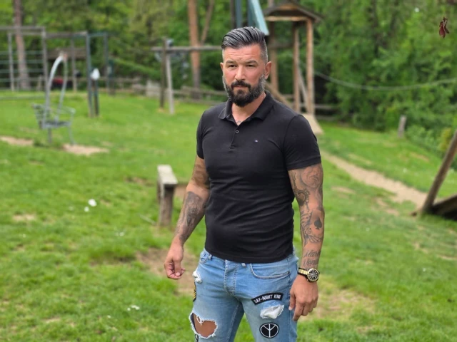Nikola Lakić prvi put o razvodu, polugodišnjoj švaleraciji sa drugom ženom i eksplicitnim fotografijama koje je zabeležila ljubavnica